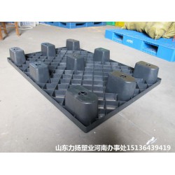 力揚出口用塑料托盤，一次性黑色塑料托盤，送貨塑料托盤