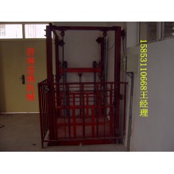 “二輪牽引式升降機哪家質量好”---濟南忠燕機械制造有限公司，專業生產銷售二輪牽引式升降機 ！