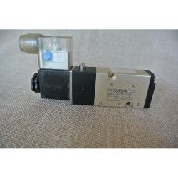 佛山二位四通電磁閥：好用的二位四通電磁閥肇慶榮泰氣液元件供應