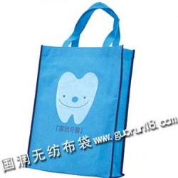 鎮(zhèn)賚縣國潤無紡布袋，環(huán)保袋，購物袋，廣告宣傳袋，廣告圍裙