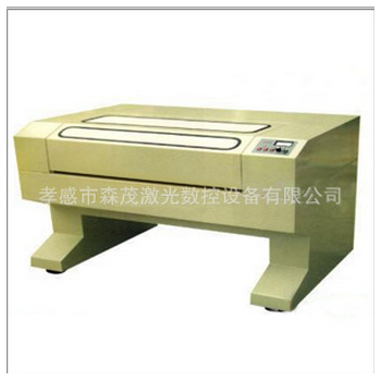 有機(jī)玻璃激光雕刻機(jī)