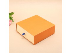 廣州白云 生產多種品類的天地蓋盒子、禮品盒等