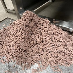狗糧擠出機(jī) 寵物糧食加工設(shè)備 凍干生骨肉顆粒機(jī)