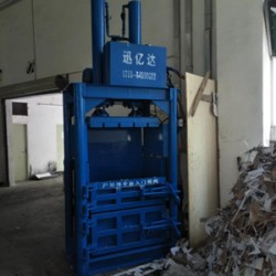 廢紙升降機(jī)，紙皮升降機(jī)，廢紙?zhí)嵘龣C(jī)，海綿升降機(jī)，服裝升降機(jī)